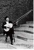 sakon lute.jpg